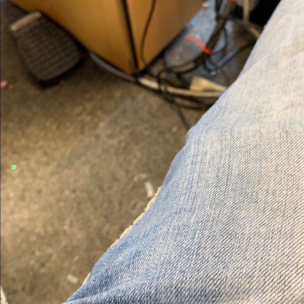 H - Picture 1 of 1